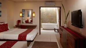 Premier Deluxe | Minibar, in-room safe, desk, free WiFi - Bluewater Panglao Beach Resort (Panglao)