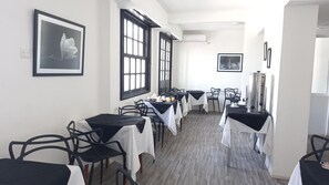 Dining - King's Hotel (Buenos Aires)