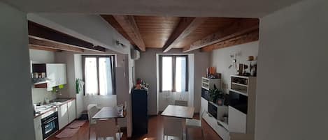 TĂ€gliches inbegriffenes kontinentales FrĂŒhstĂŒck