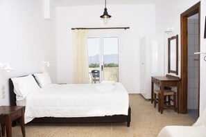 Studio, Ground Floor | In-room safe, individually decorated, individually furnished - Olive Tree Apartments (Kissamos)