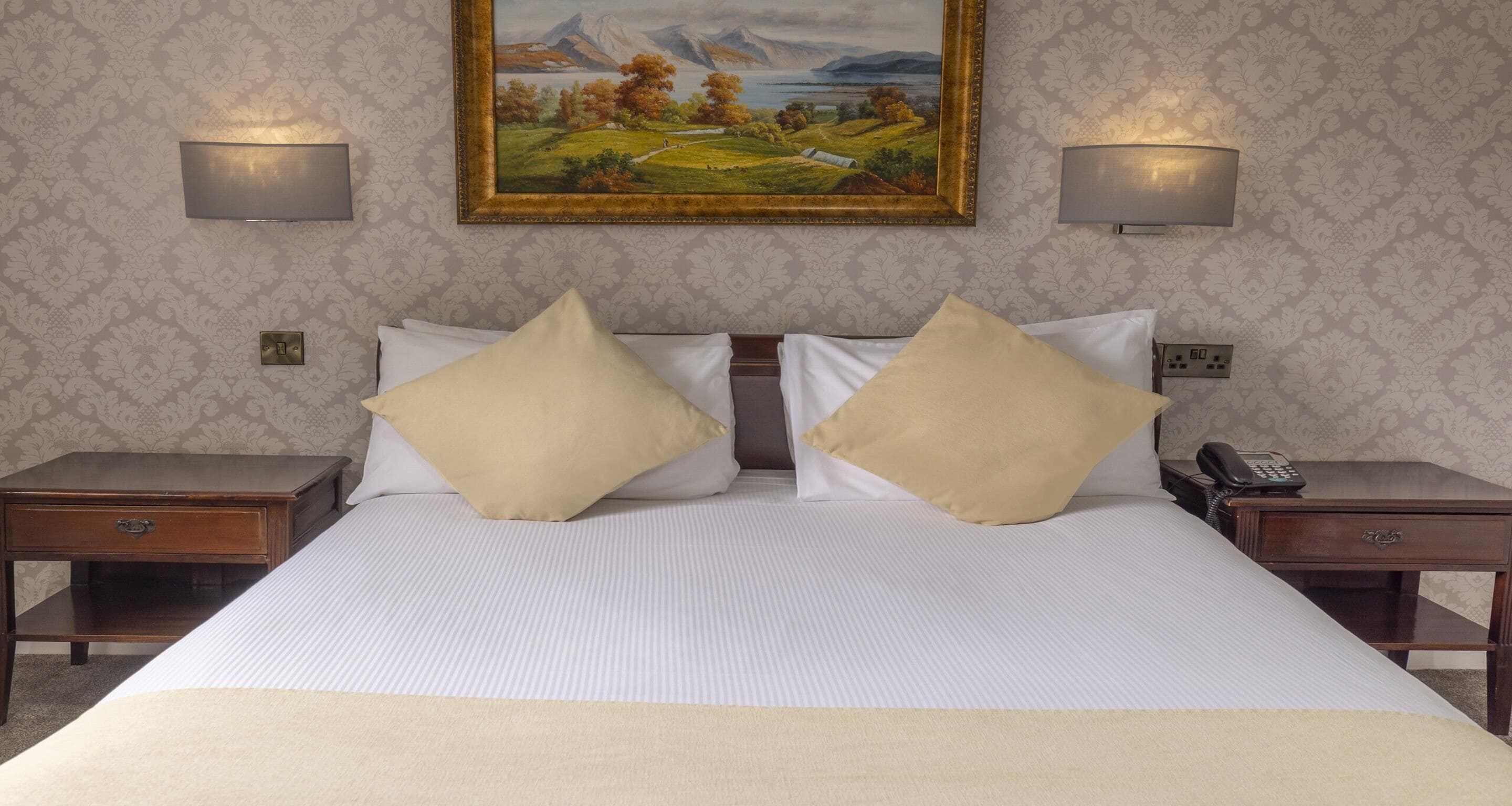 أغطية فراش متميزة وبديكورات فريدة لكل غرفة وطراز فريد لكل وحدة ومكتب