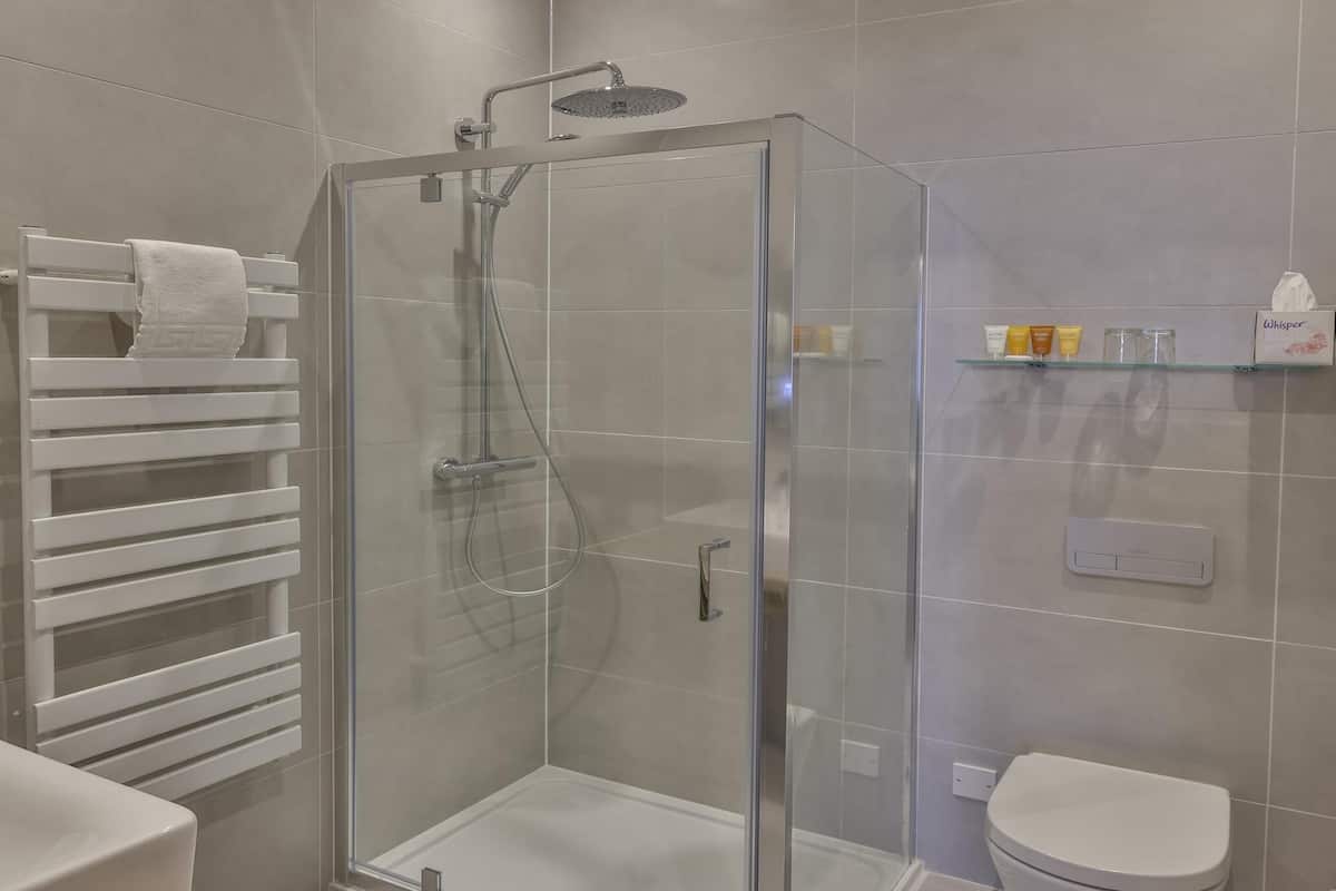 Premium bedding, individually decorated, individually furnished, desk