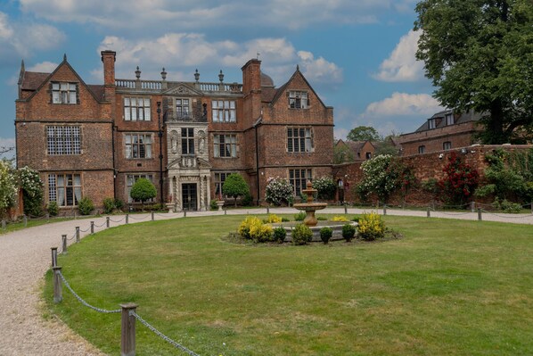 Exterior - Castle Bromwich Hall Hotel, BW Signature Collection by Best Western (Birmingham)