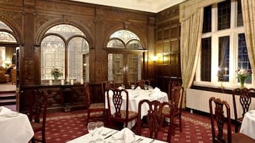 Breakfast, lunch, dinner served; British cuisine, garden views