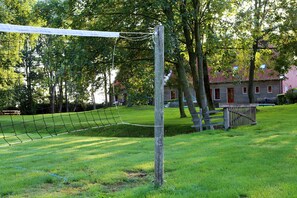 Children’s play area – outdoor