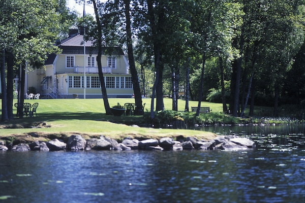 Enceinte de lâhĂ©bergement