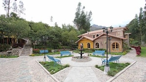 Property grounds - Pisonay Pueblo (Urubamba)