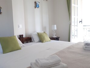 Standard Double Room | Free WiFi, bed sheets - Asprokavos Beach Apartment (Corfu)
