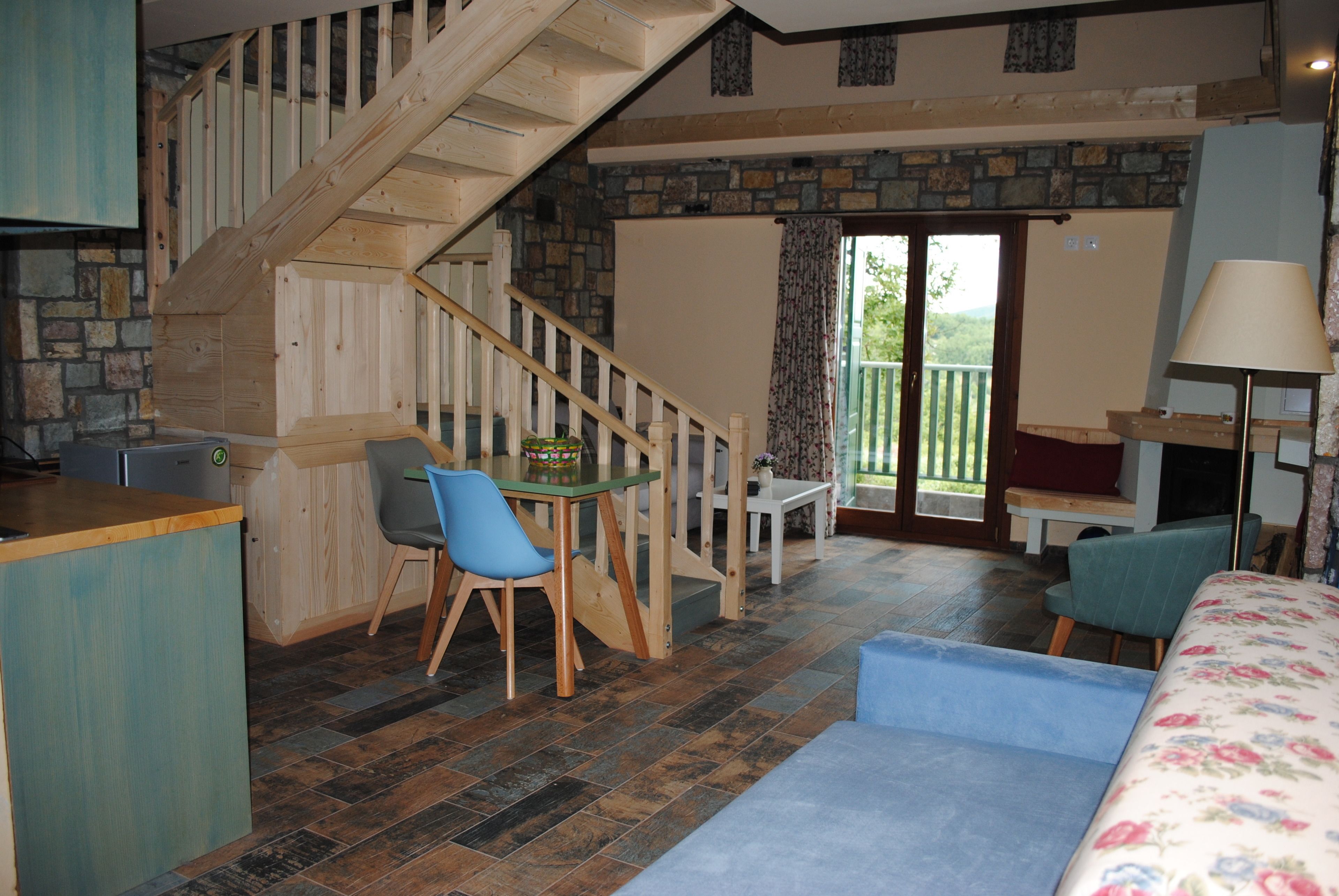 minibar, individually decorated, individually furnished