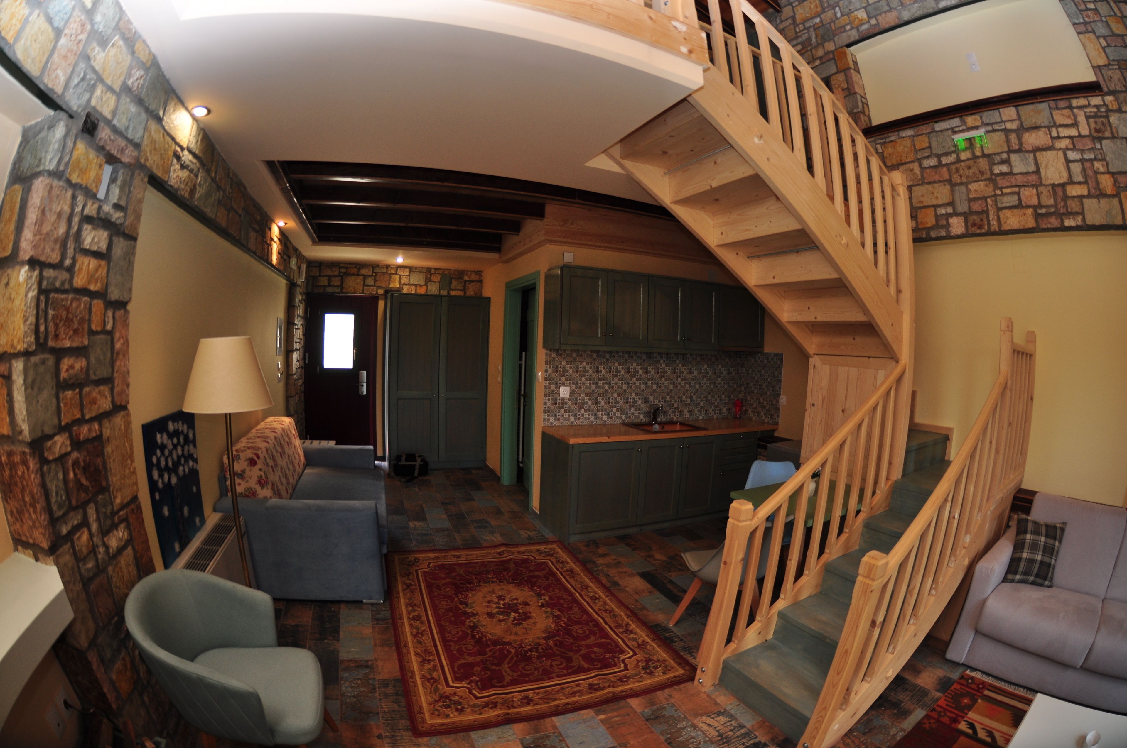 traditional house, 1 bedroom, private pool, lake view | living area | tv