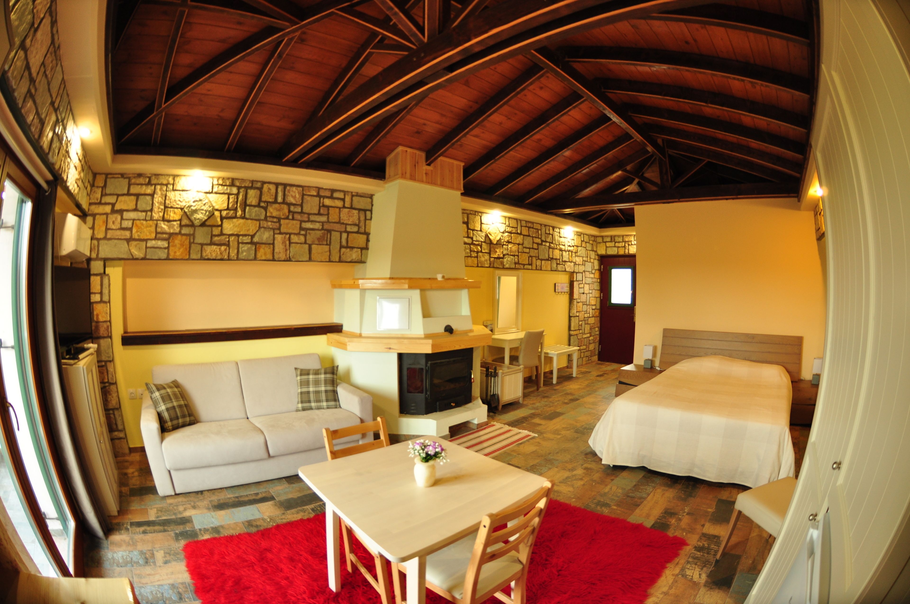 comfort twin room, 1 bedroom | minibar, individually decorated, individually furnished