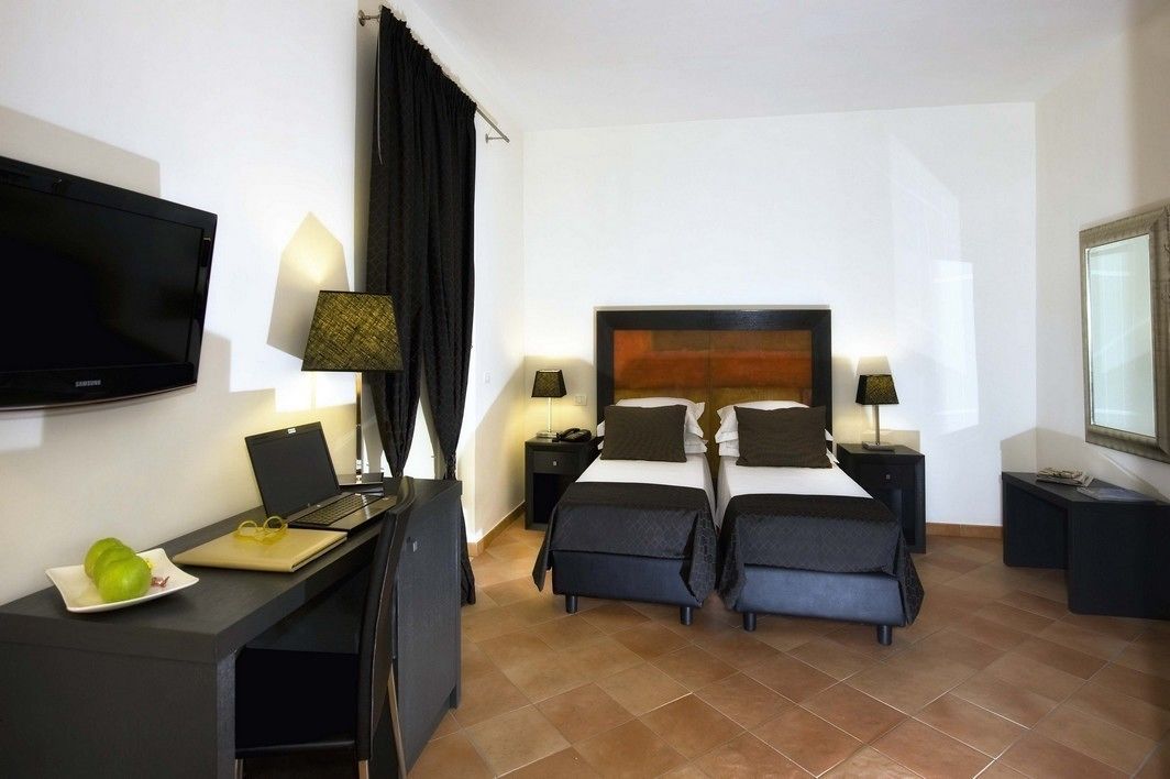 1 bedroom, minibar, in-room safe, desk