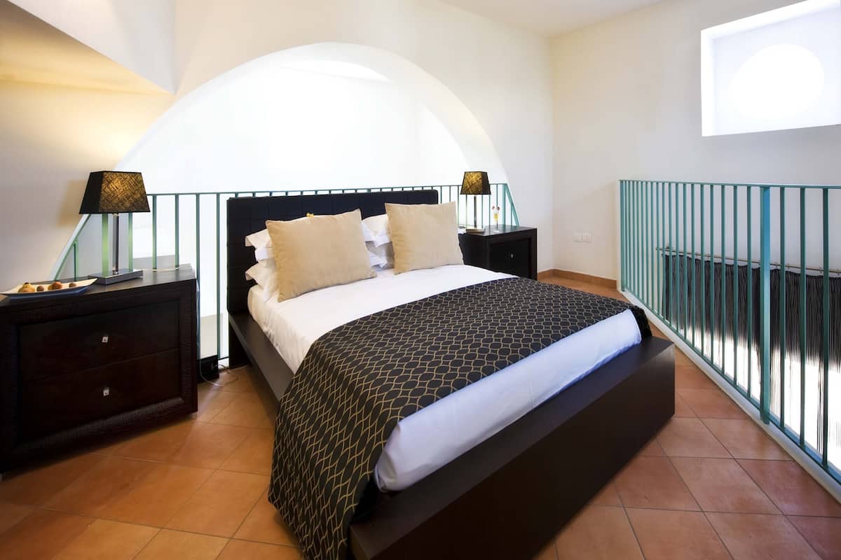 senior suite | 1 bedroom, minibar, in-room safe, desk