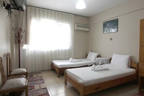 Betten mit Memory-Foam-Matratzen, kostenloses WLAN