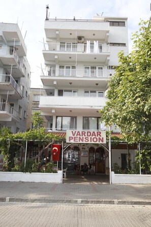 Exterior - Vardar Pension (Selçuk)
