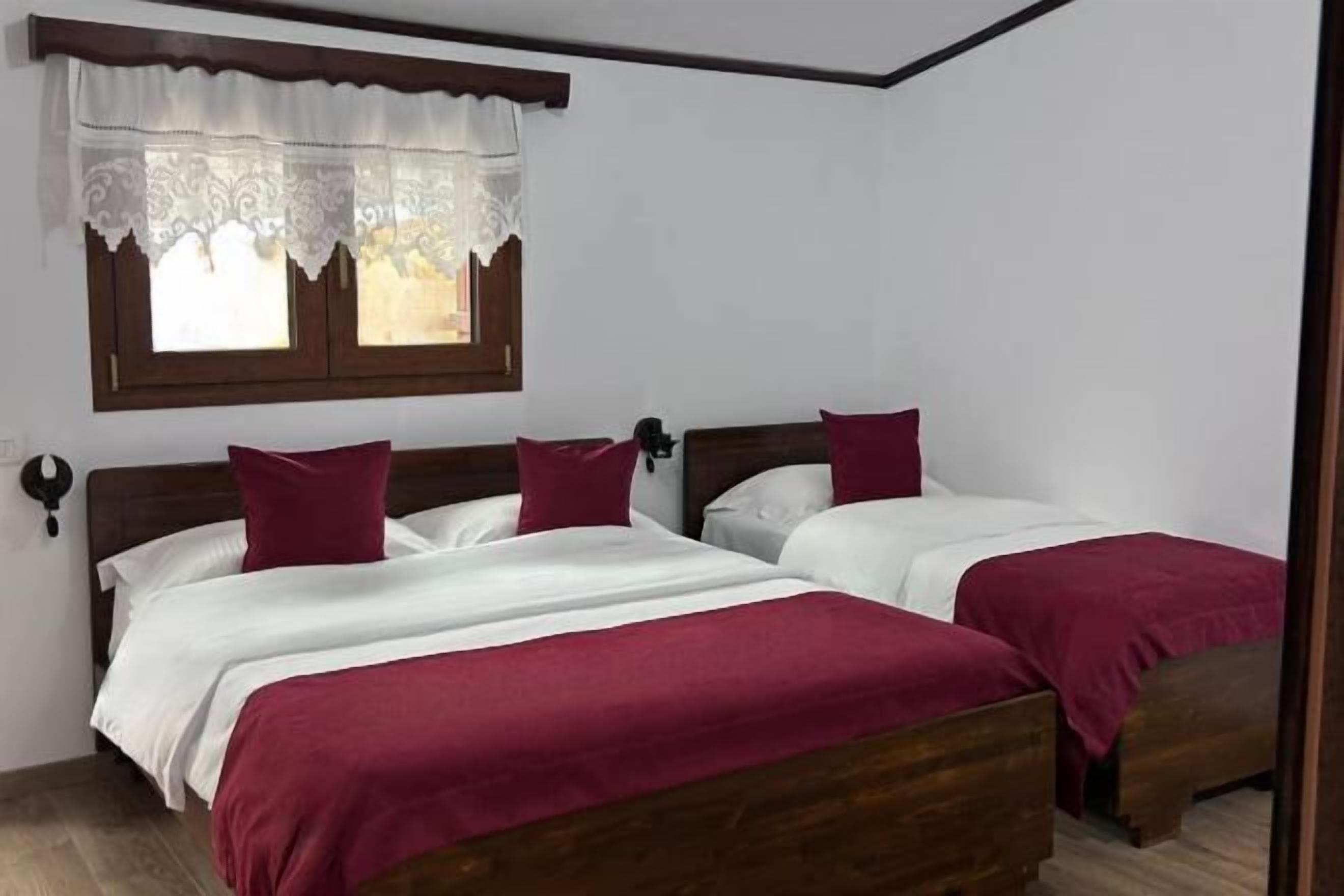 Couette en duvet d'oie, minibar, décoration personnalisée, bureau