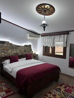 Deluxe Double Room | Down comforters, minibar, individually decorated, desk