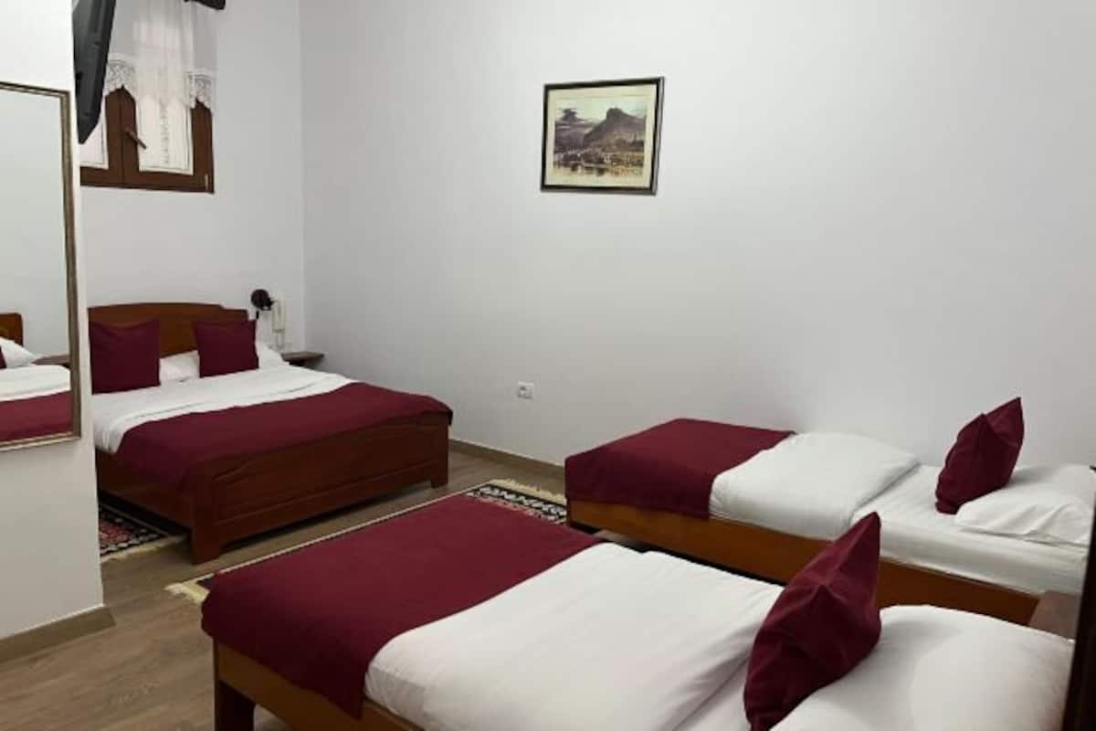 Down comforters, minibar, individually decorated, desk