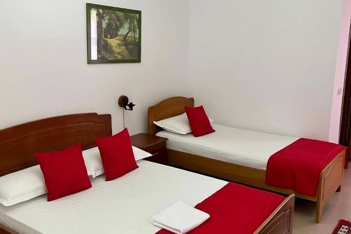 Down duvets, minibar, individually decorated, desk