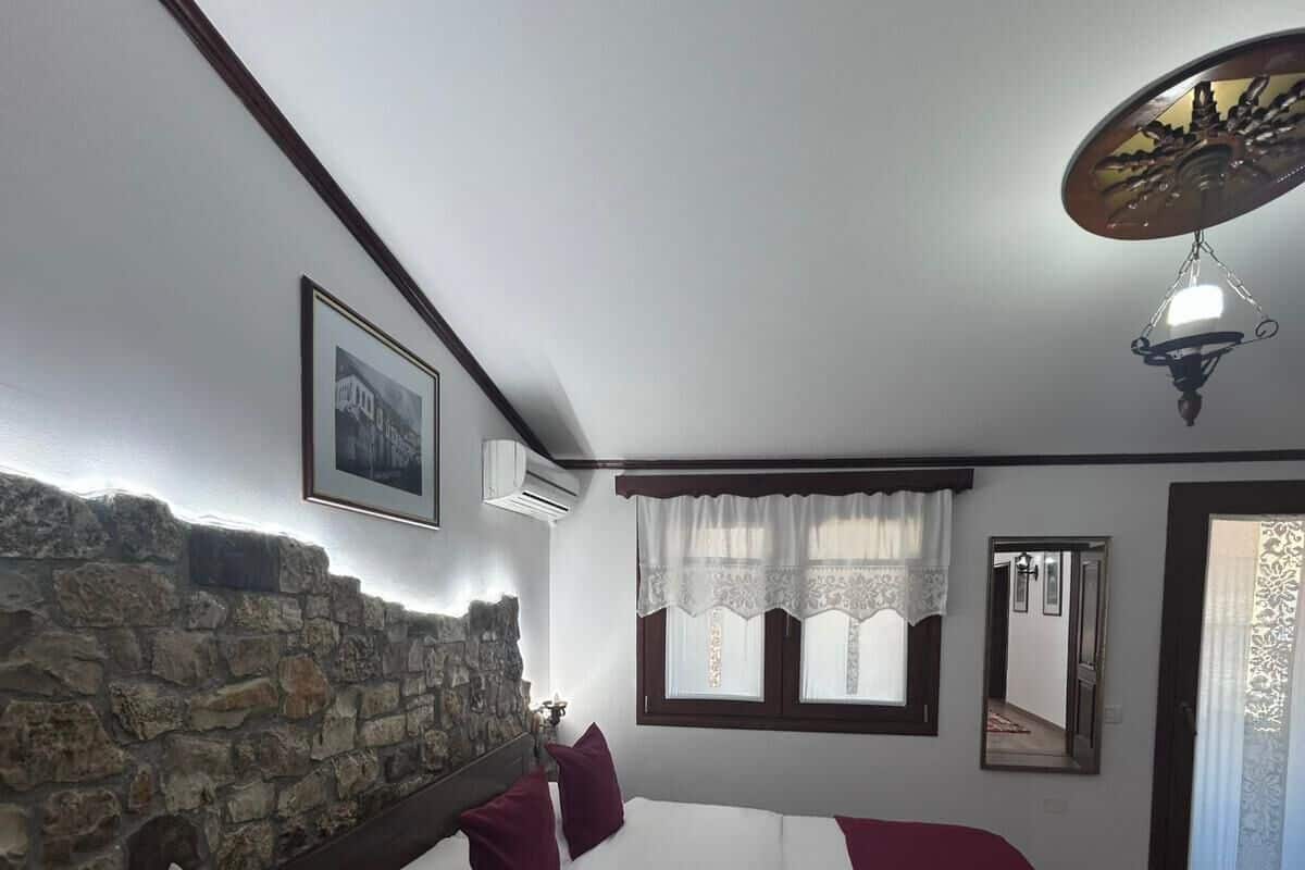 Habitació doble Deluxe | Cobrellits, minibar, decoració individual i escriptori