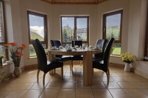 Breakfast area - Oranhill Lodge B&B (Oranmore)