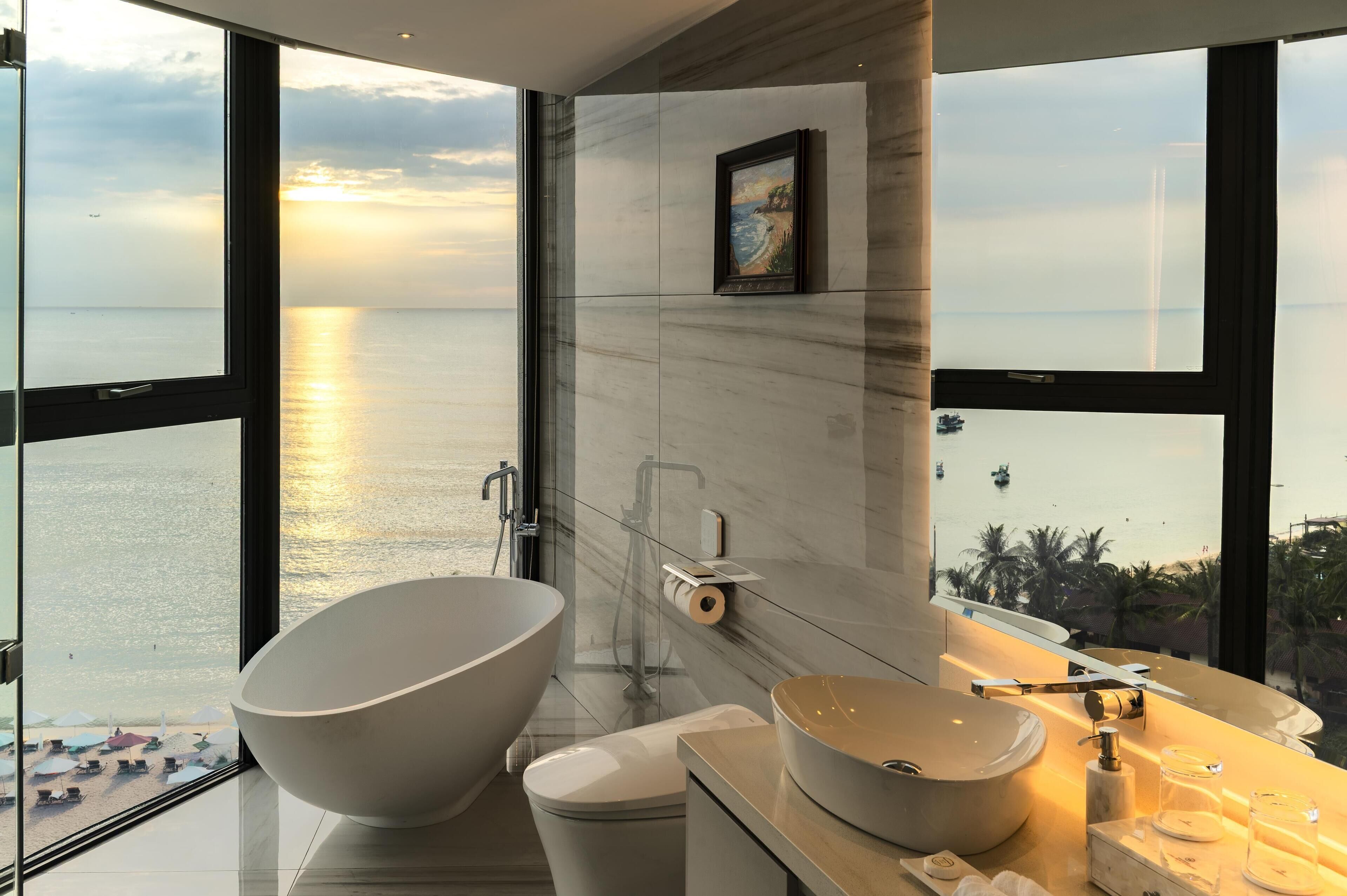 Family Suite 2 Bedroom | Badezimmer | Duschwanne, kostenlose Toilettenartikel, Haartrockner, Hausschuhe