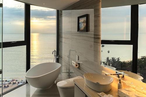 WorldHotels Long Beach Resort Phu Quoc