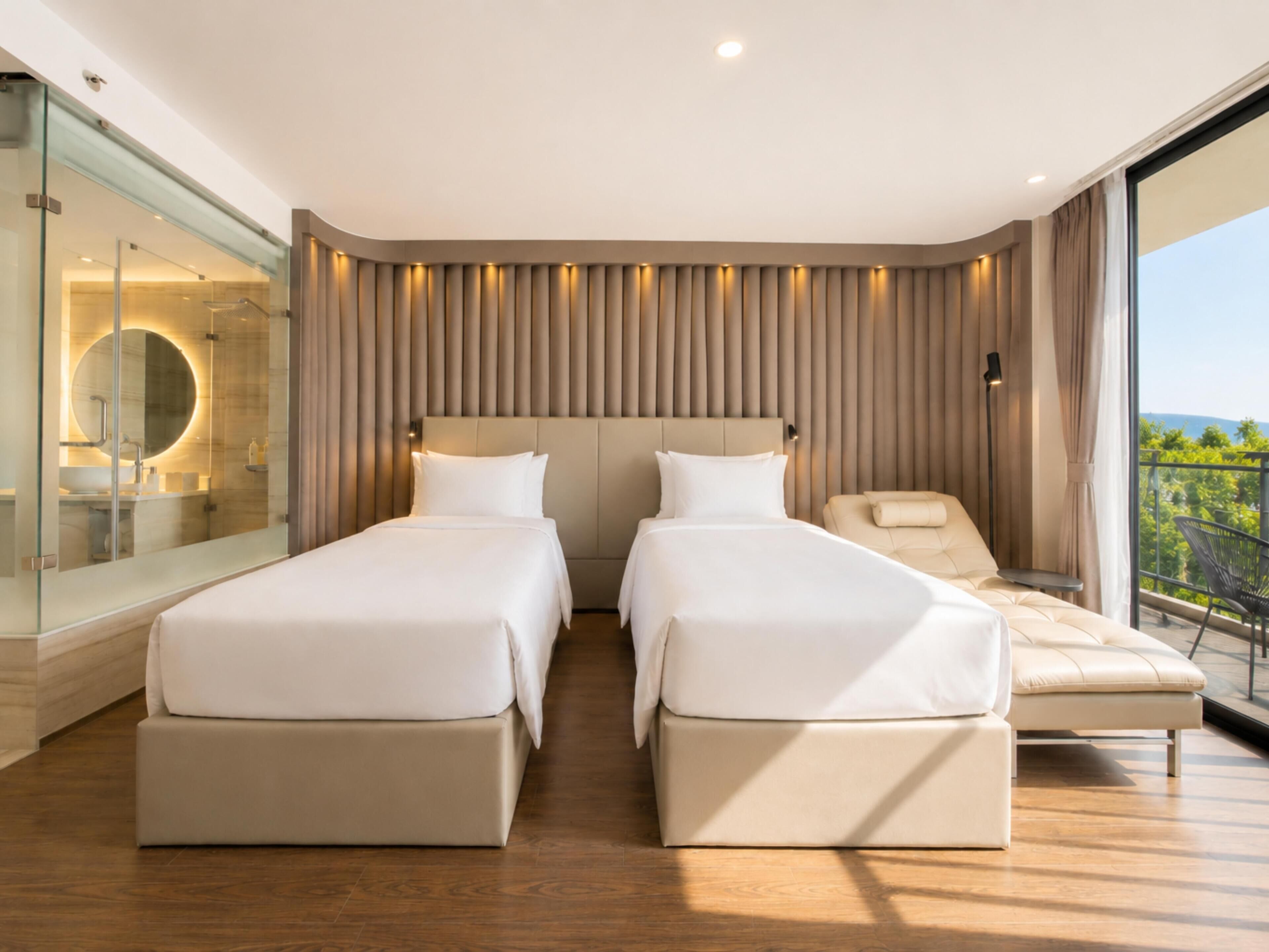 ห้องพรีเมียม, เตียงเดี่ยว 2 เตียง, ปลอดบุหรี่, วิวทะเล (with Sofabed) | เครื่องนอนระดับพรีเมียม, มินิบาร์, ตู้นิรภัยในห้องพัก, โต๊ะทำงาน