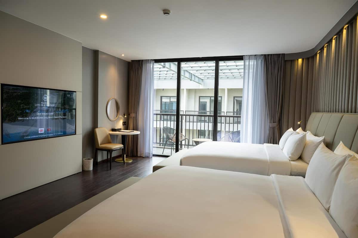 Executive Room, 2 Double Beds, Non Smoking, Garden View (with Sofabed)