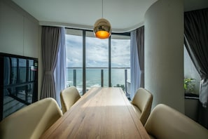 Suite, Multiple Beds, Bathtub, Ocean View (Living Room;with Sofabed)