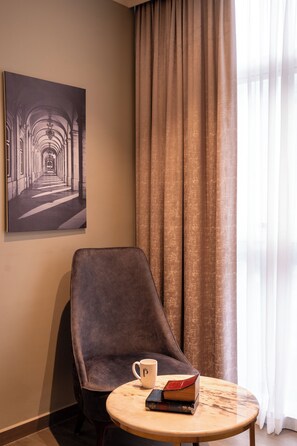 Quarto duplo luxo | Frigobar, cofres nos quartos, individualmente decorados