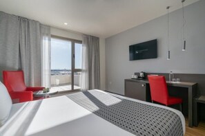 Double Room | Down comforters, minibar, desk, soundproofing