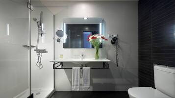 Double Room | Bathroom | Eco-friendly toiletries, hair dryer, towels