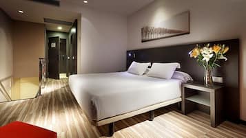 Couette en duvet d'oie, minibar, bureau, chambres insonorisées