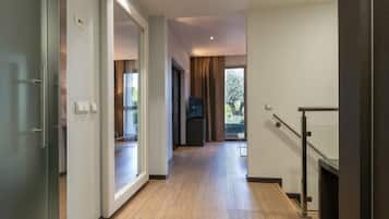 Dundyner, minibar, skrivebord, lydisolering