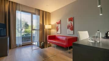 Dundyner, minibar, skrivebord, lydisolering