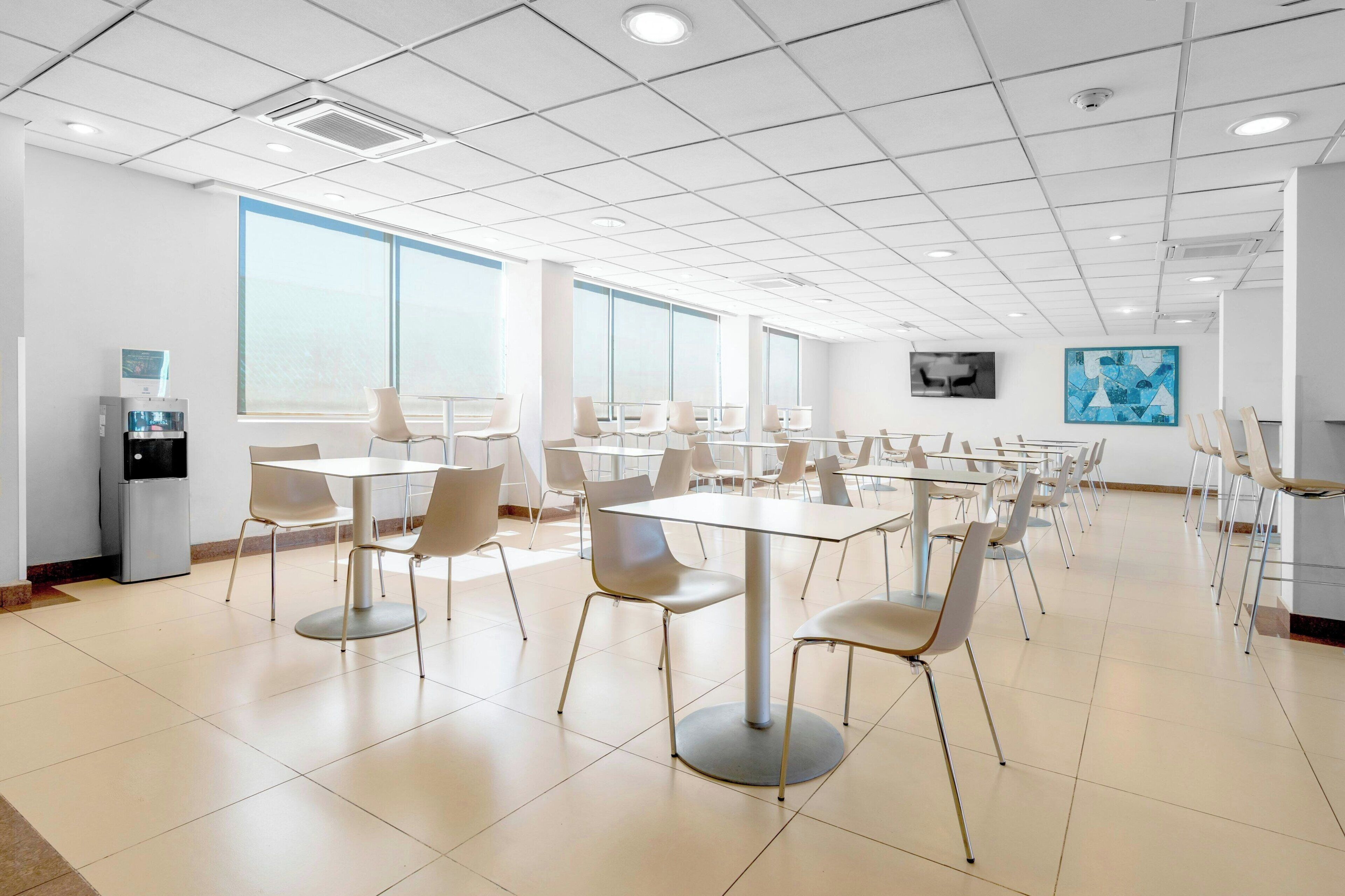 รวมอาหารเช้าแบบบริการตนเอง ทุกวัน