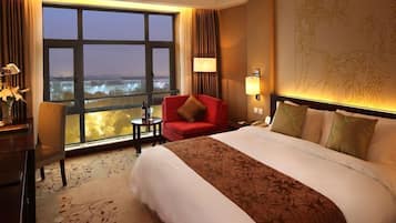 Phòng Deluxe | 1 phòng ngủ, minibar, két bảo mật tại phòng, bàn