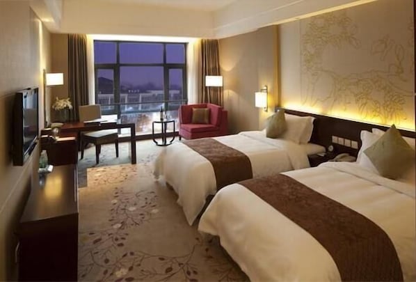 1 Schlafzimmer, Minibar, Zimmersafe, Schreibtisch