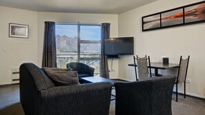 One Bedroom Lakeview Apartment | View from room - Alexis Motels & Apartments (Queenstown)