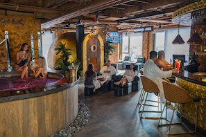 Soins corporels, massages aux pierres chaudes, massages suédois