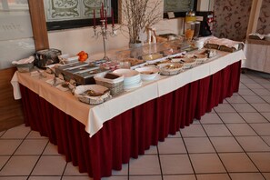 Gratis morgenmadsbuffet hver dag