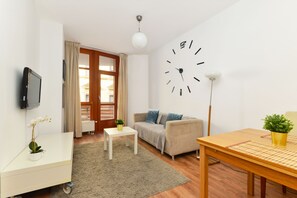 City-Apartment, 1 Schlafzimmer, Balkon | Wohnbereich