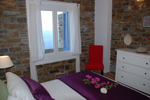 Suite, 1 Bedroom | Egyptian cotton sheets, minibar, in-room safe, individually decorated - Andros Prive Suites (Andros)