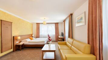 Comfort-Doppelzimmer | Pillowtop-Betten, Minibar, Zimmersafe, Schreibtisch