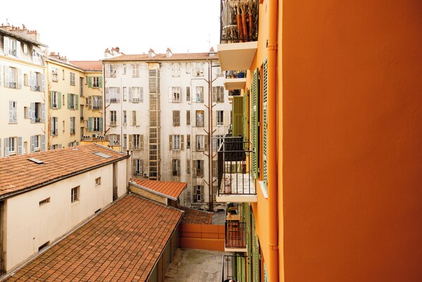Economy Twin Room | Free WiFi - Simple Stay - Fresh Start May 2026 (Nice)