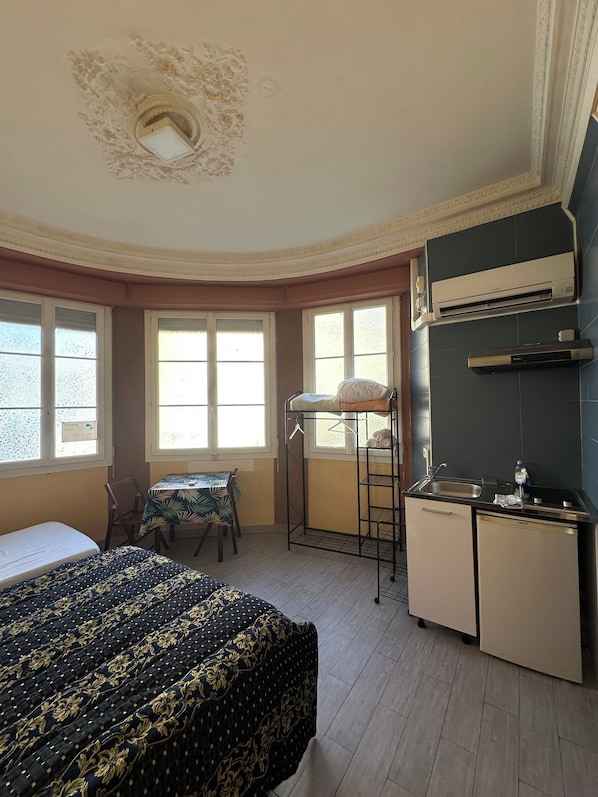 Free WiFi - Hotel Altea (Nice)