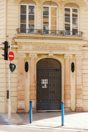 Fachada de la propiedad
