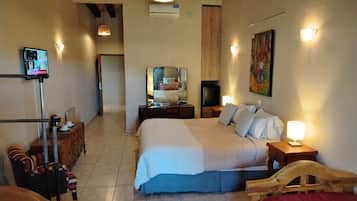 Ropa de cama de alta calidad, colchones con efecto memoria y minibar