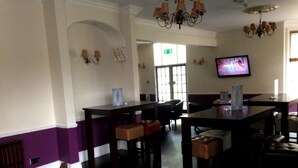 Breakfast and dinner served - The Grosvenor Hotel (Rugby)